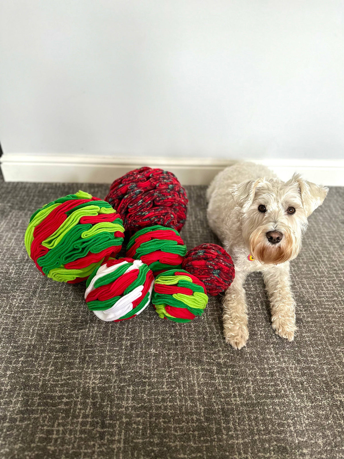Festive Snuffle Balls (3 Sizes Available)