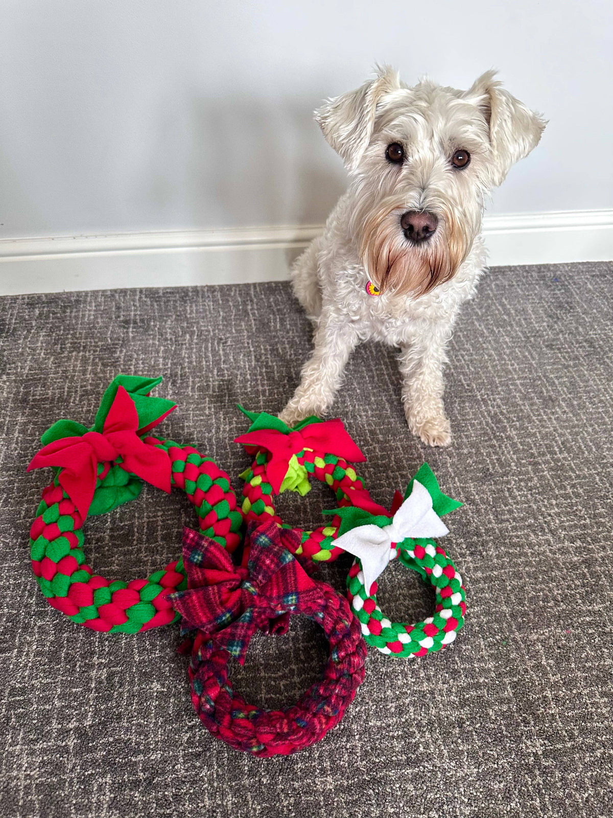 Festive Wreath Tugs (3 Sizes Available)
