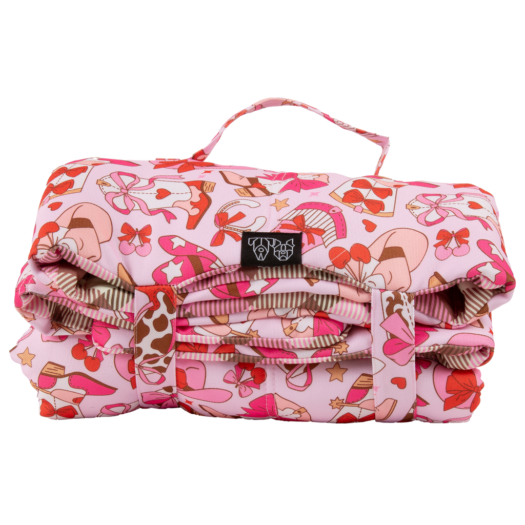 ON-THE-GO PET MAT: Rodeo Queen