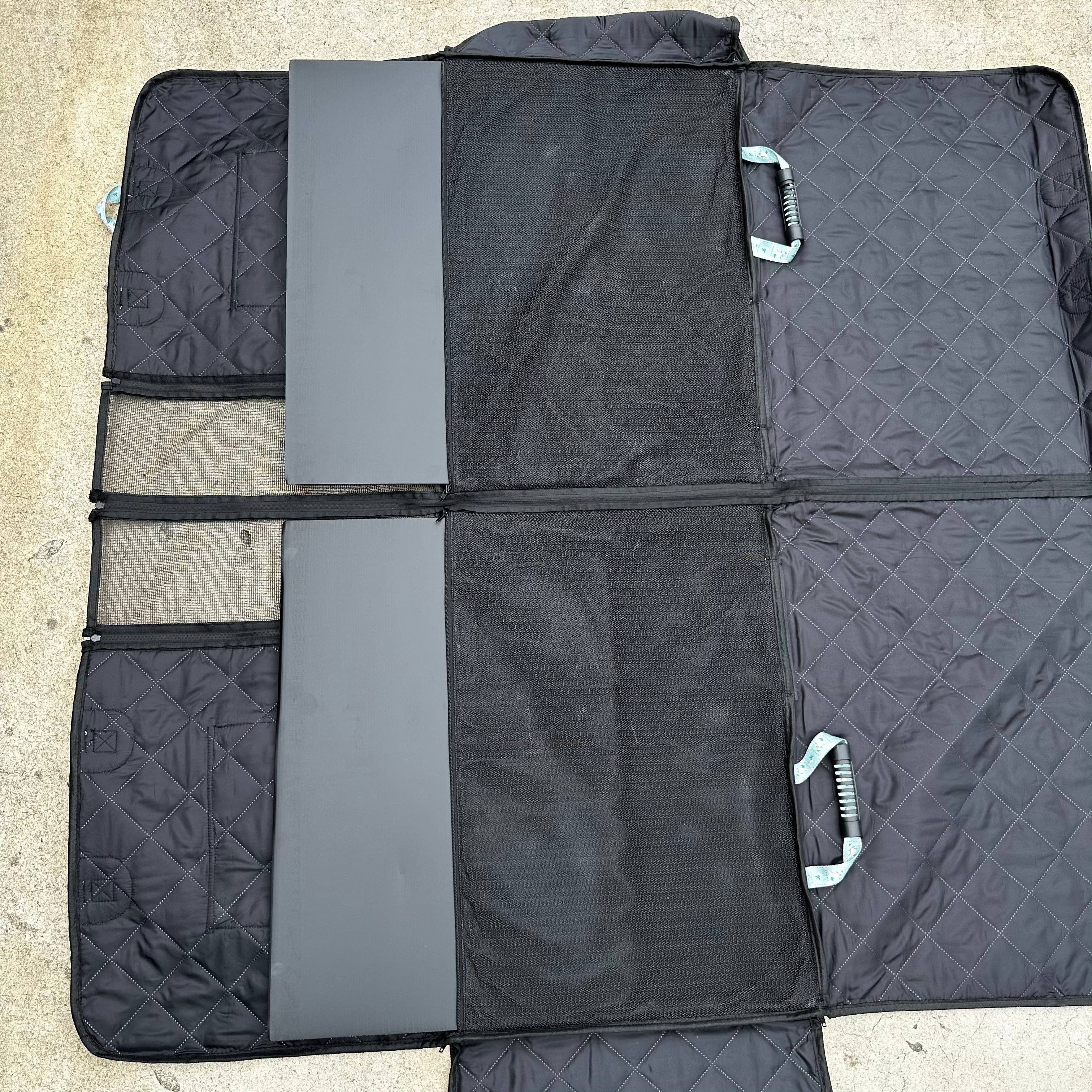 Howdy: Deluxe Hard Base Hammock Car Seat Cover