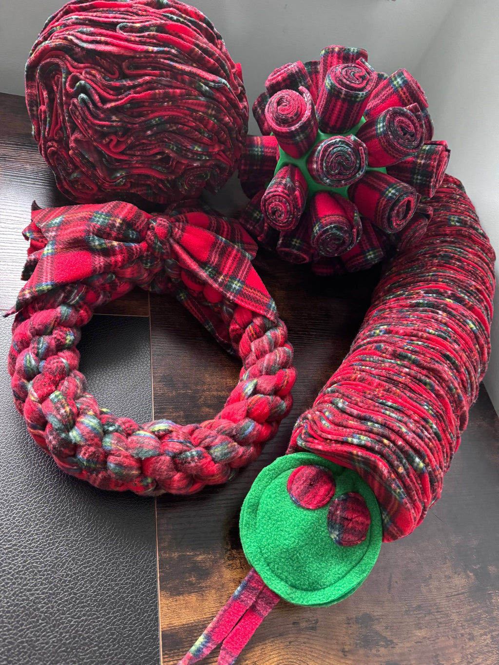 Festive Snuffle Balls (3 Sizes Available)