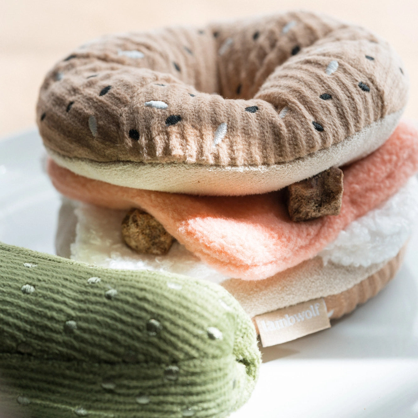 Bagel & pickle set