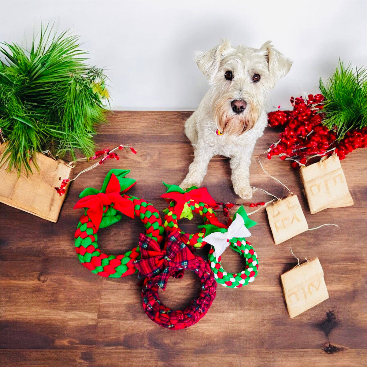 Festive Wreath Tugs (3 Sizes Available)