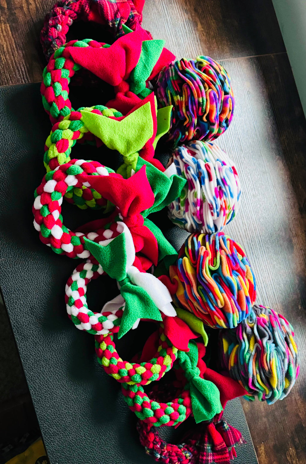 Festive Wreath Tugs (3 Sizes Available)