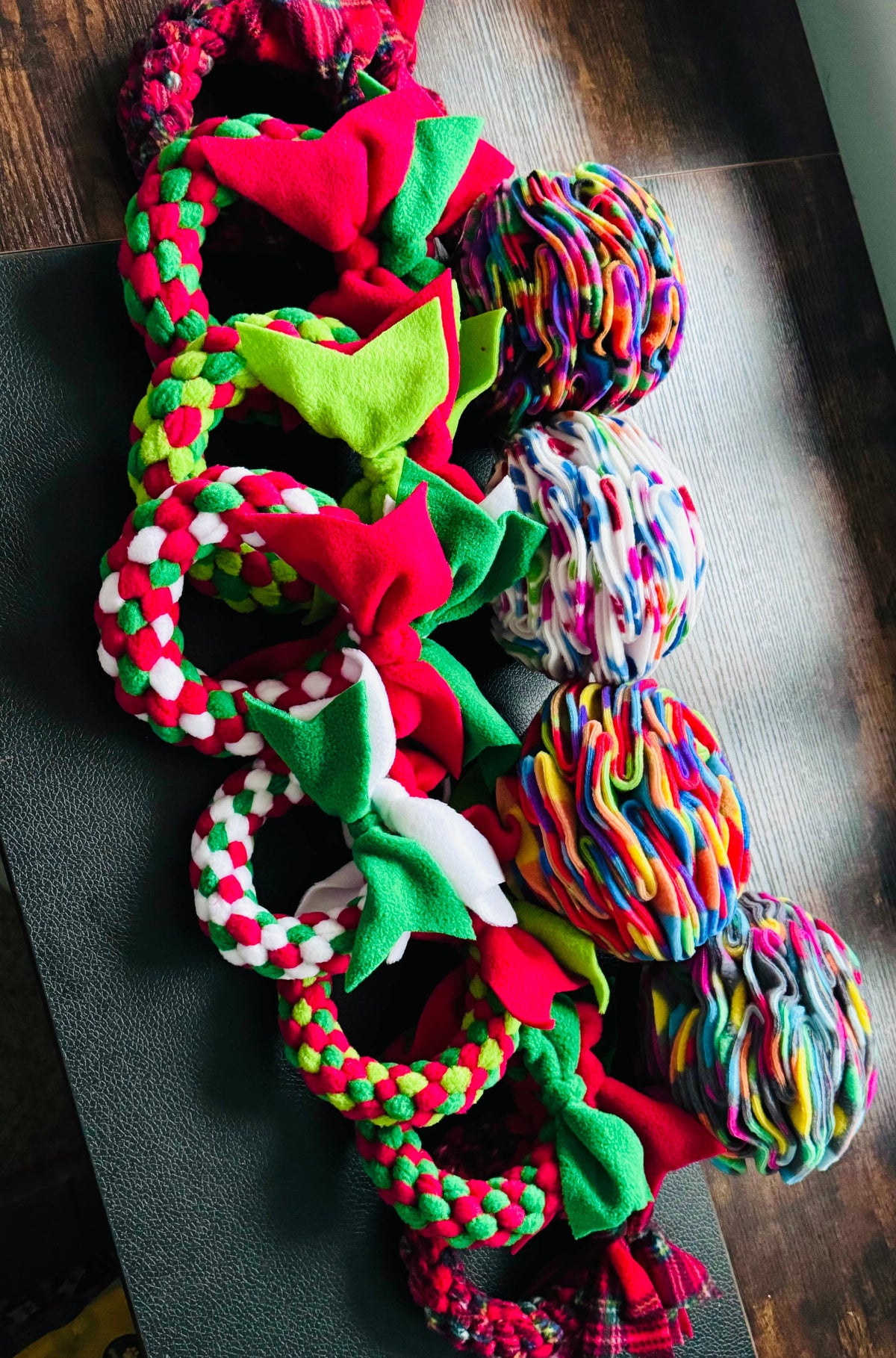 Festive Wreath Tugs (3 Sizes Available)