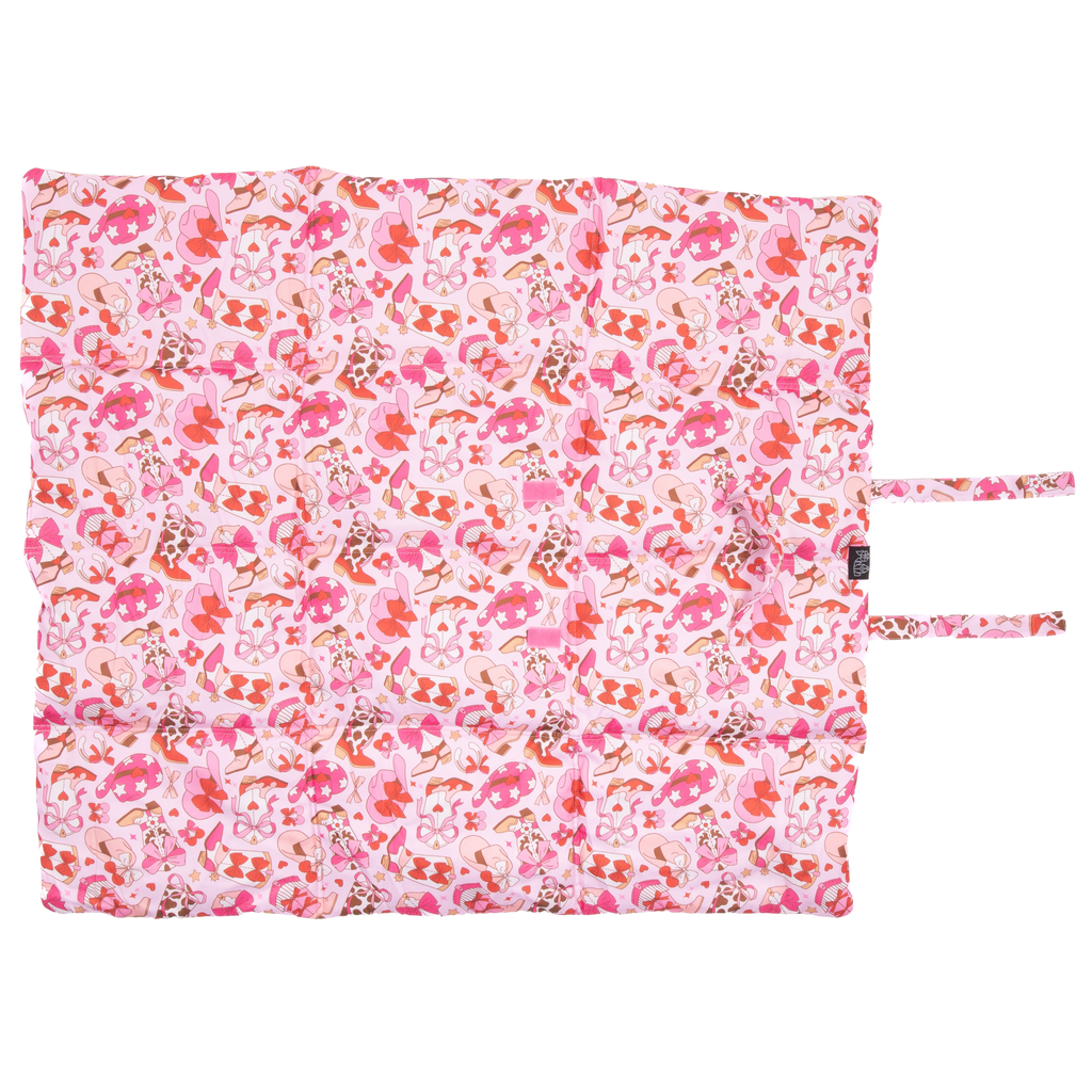 ON-THE-GO PET MAT: Rodeo Queen
