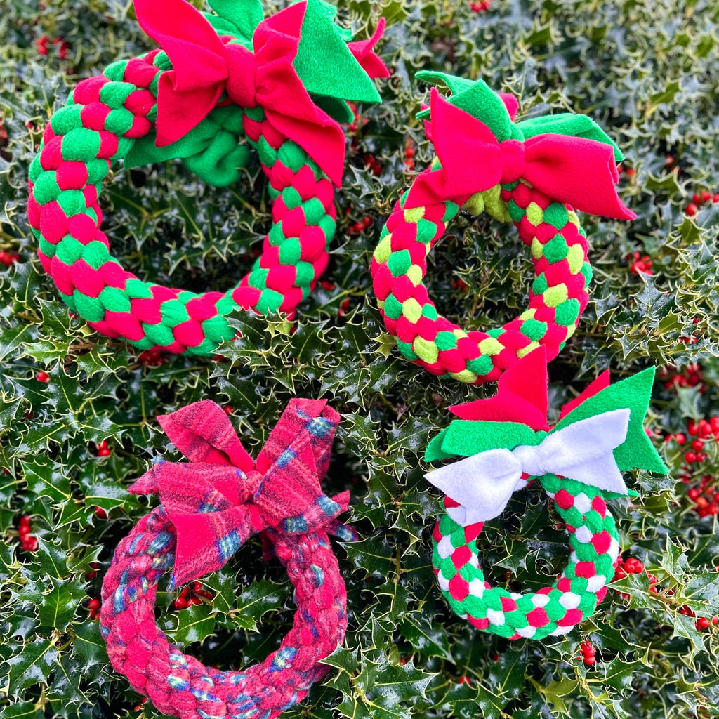 Festive Wreath Tugs (3 Sizes Available)