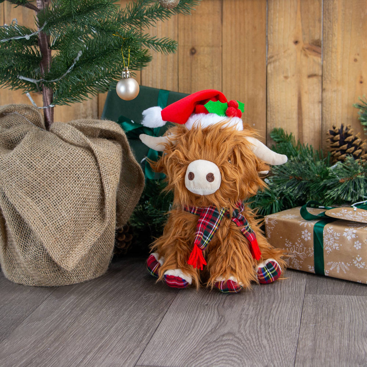 Festive Fergus Highland Cow