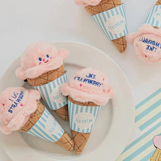 Soft serve ice cream toy