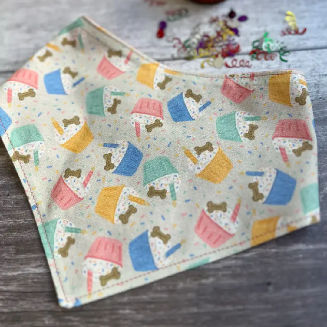 It's my Birthday Reversible Bandana (pink)